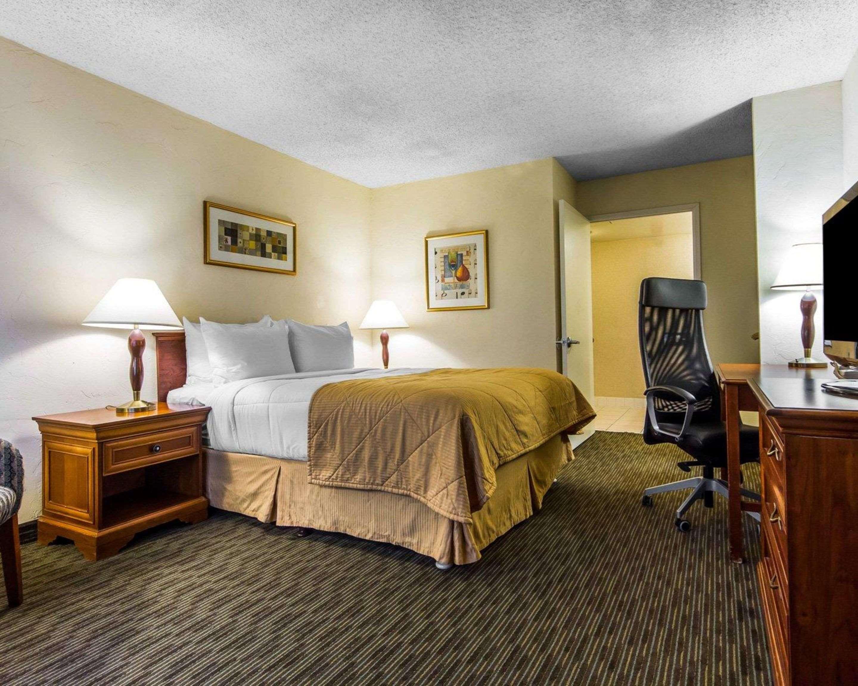 Clarion Hotel Concord-Walnut Creek Экстерьер фото