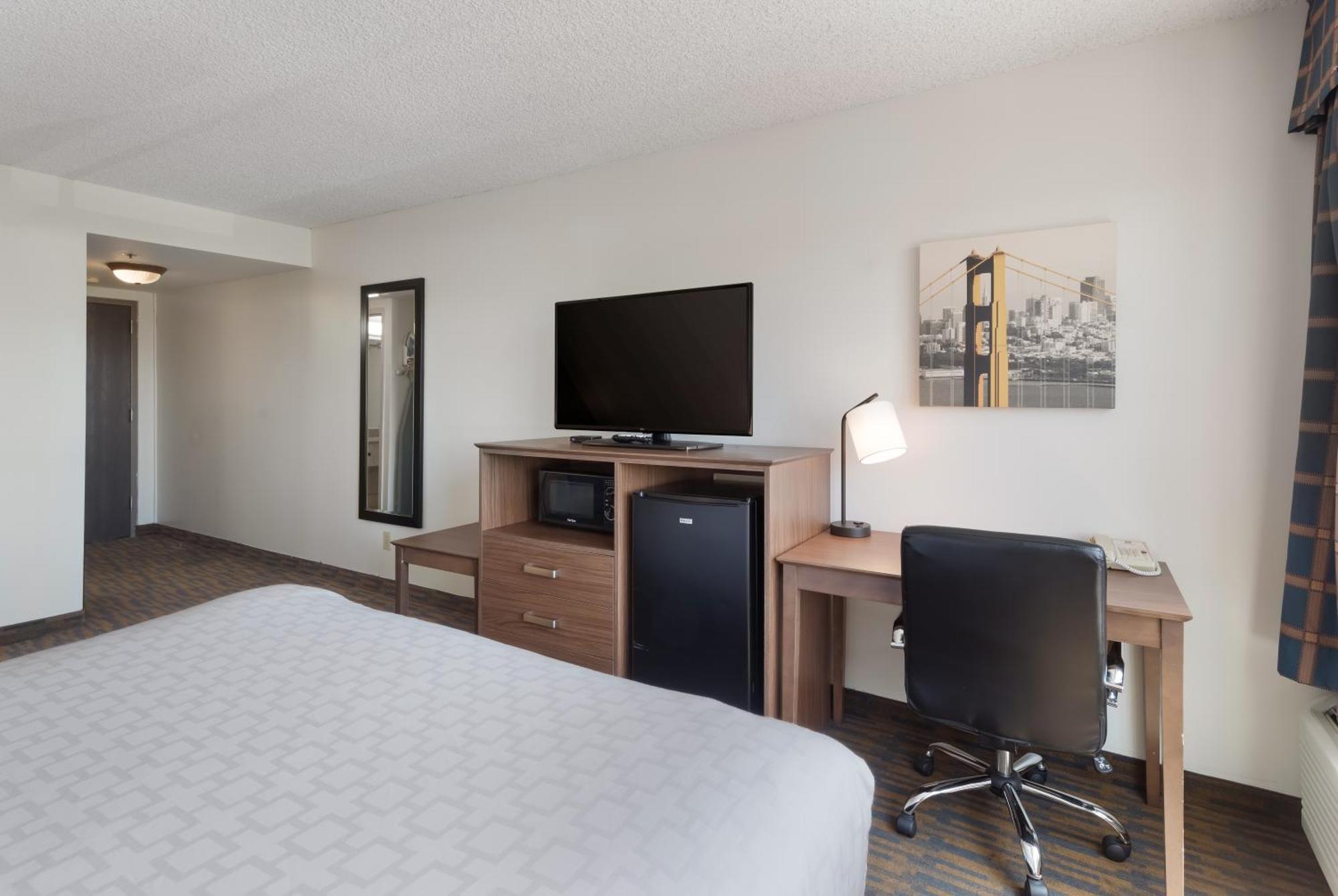 Clarion Hotel Concord-Walnut Creek Экстерьер фото